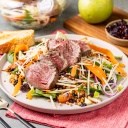Salada de filé mignon e mix de grãos