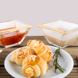 [007028] Mini Croissant de Queijo