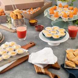 [098799] Combo de Salgados - 50 Unidades 