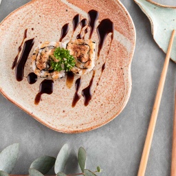 [109755] Uramaki de Salmão Grelhado (8 Un.)