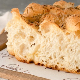 [083399] Focaccia de Alecrim com Sal Grosso