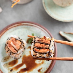 [91859] Uramaki de Pele de Salmão (8 un.)